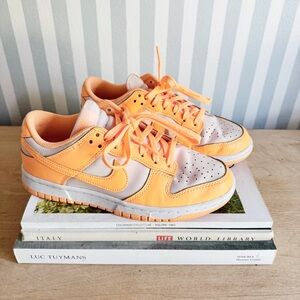 Nike dunk low peach & cream women’s 7